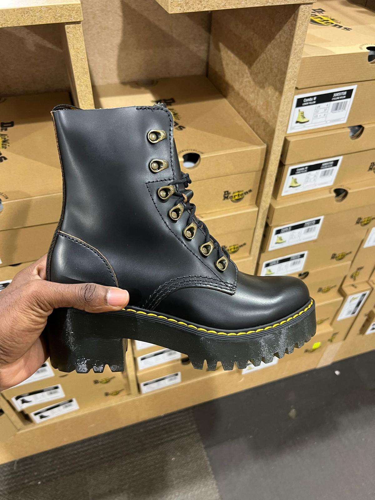 DR. MARTENS BOOTS PALLETS Pallets Liquidation Worldwide