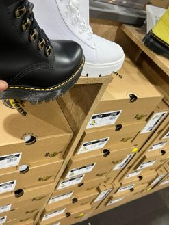 DR. MARTENS BOOTS PALLETS