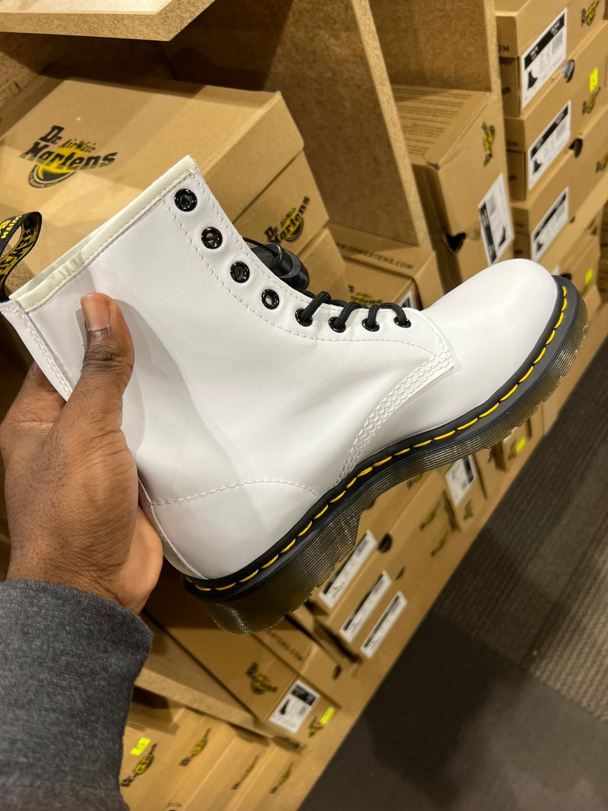 DR. MARTENS BOOTS PALLETS Pallets Liquidation Worldwide