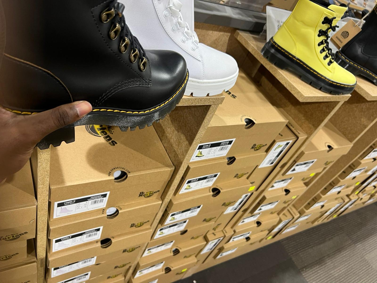 DR. MARTENS BOOTS PALLETS Pallets Liquidation Worldwide